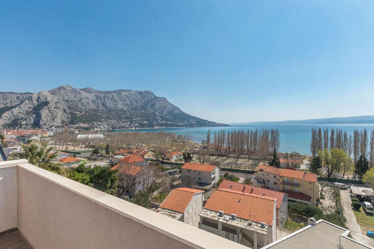 Apartments Ana Omiš Exteriör bild