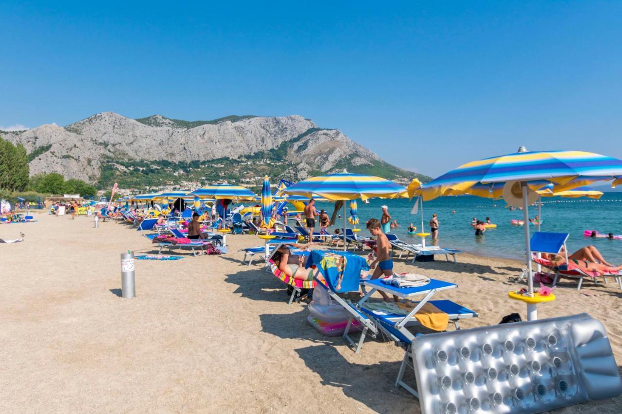 Apartments Ana Omiš Exteriör bild